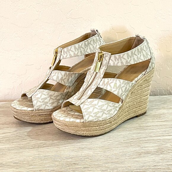 Michael Kors Platform Wedge Heel Sandal 6 Damita Vanilla Logo Gold Zipper Shoe - Picture 1 of 11